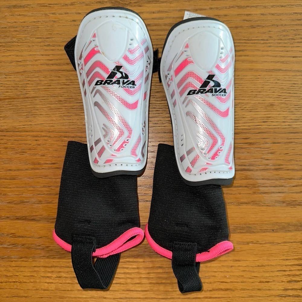 EUC Size XXS Brava Soccer Shin Guards Pink